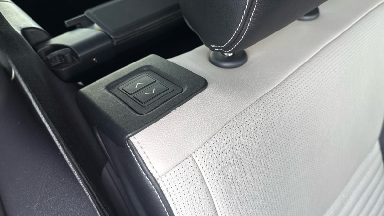 Land Rover Discovery 3.0 P360 R-Dynamic SE 5dr Auto Petrol Station Wagon